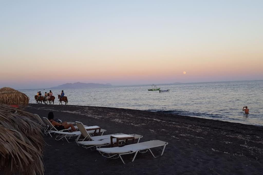 Pleasure Black Beach Perissa  Exterior foto
